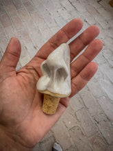 Ladda upp bild till gallerivisning, Vinkork näsa blank
